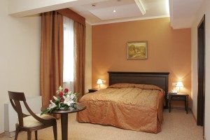 7-Sharlopov-Grand-Hotel-Yantra-room-apartament