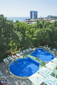 hotel-zdravets-swimming-pools